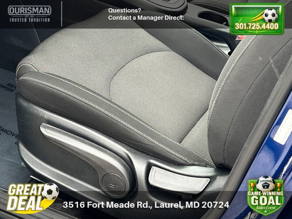 2023 Kia Forte LXS - Photo 7