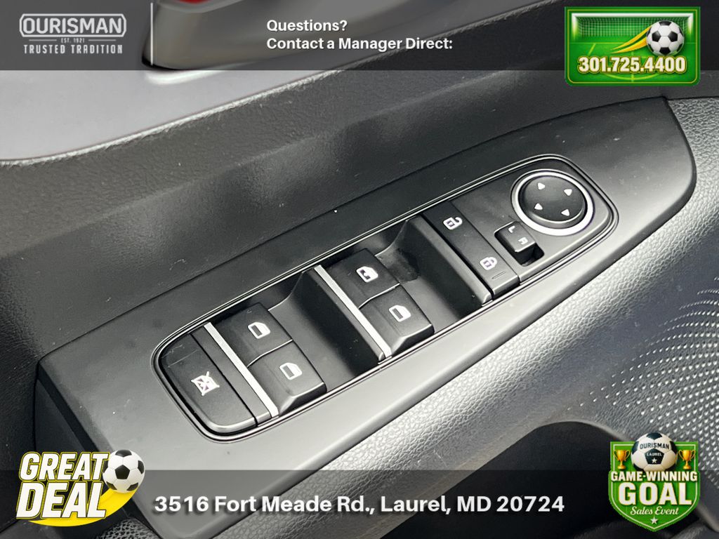 2023 Kia Forte LXS - Photo 8