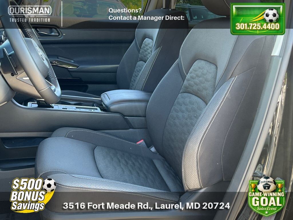 Used 2025 Nissan Pathfinder SV SUV