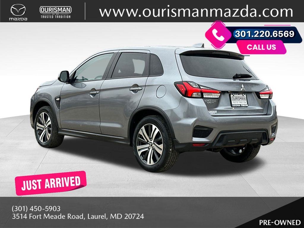 2023 Mitsubishi Outlander Sport ES photo 3