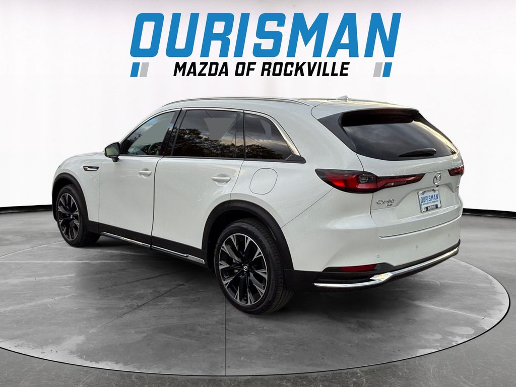 2024 Mazda CX-90 Premium photo 3