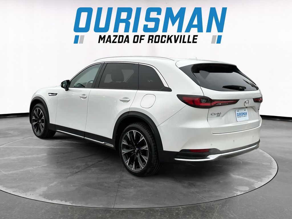 2024 Mazda CX-90 Premium photo 2