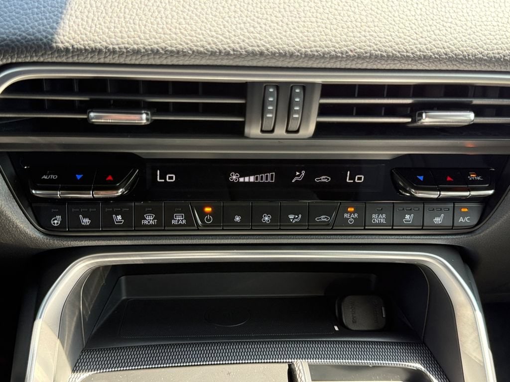 2026 Mazda CX-90 Premium Package - Photo 17