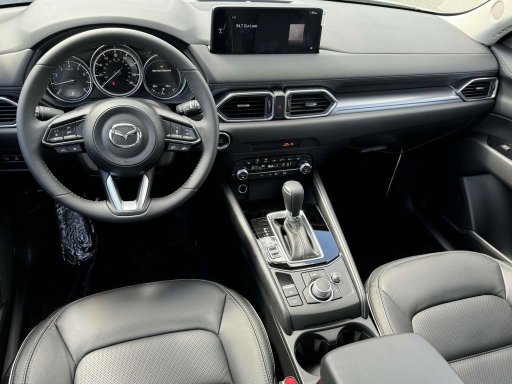 2025 Mazda CX-5 2.5 S Preferred photo 2