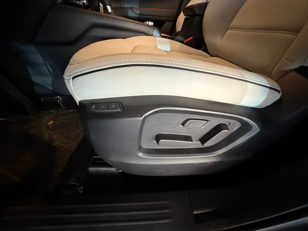 2025 Mazda CX-5 S Preferred package - Photo 10