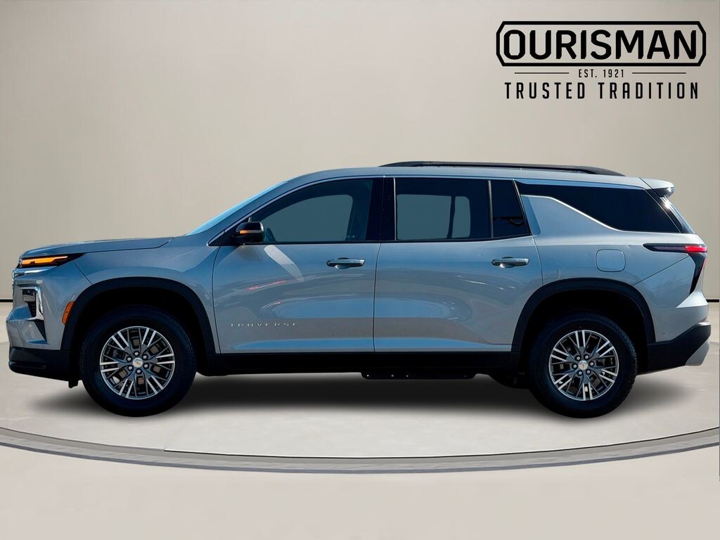 Used 2024 Chevrolet Traverse LT SUV