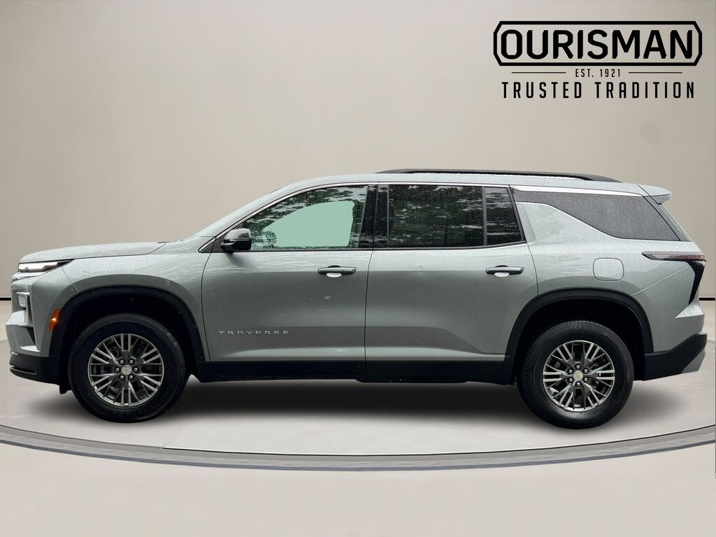 Used 2024 Chevrolet Traverse LT SUV