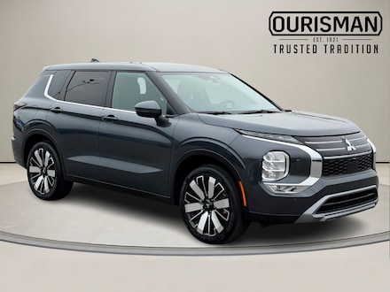 2025 Mitsubishi Outlander SE SUV