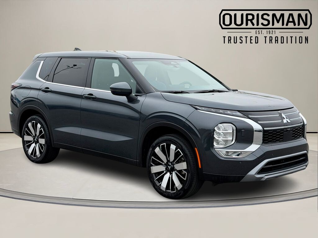 Used 2025 Mitsubishi Outlander SE SUV