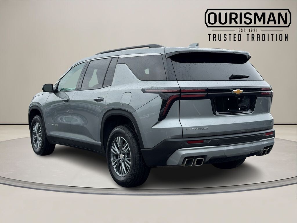 Used 2024 Chevrolet Traverse LT SUV