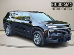2025 Chevrolet Traverse LT SUV