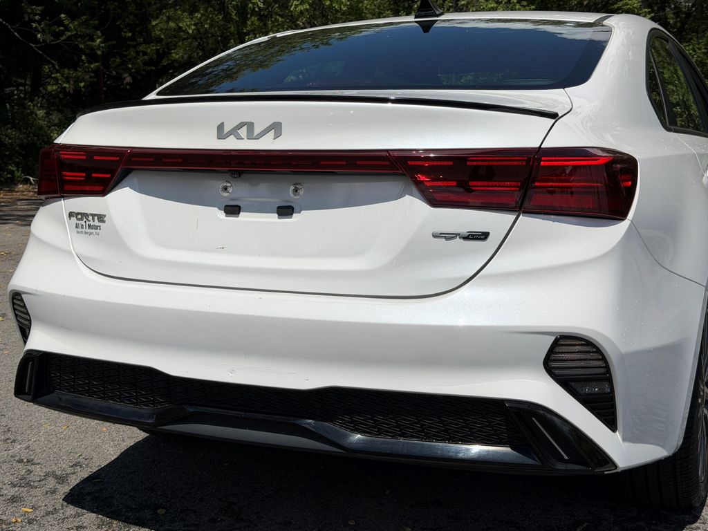 2022 Kia FORTE GT-Line - Photo 12