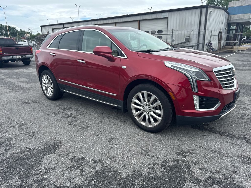 2019 Cadillac XT5 AWD Platinum's photo