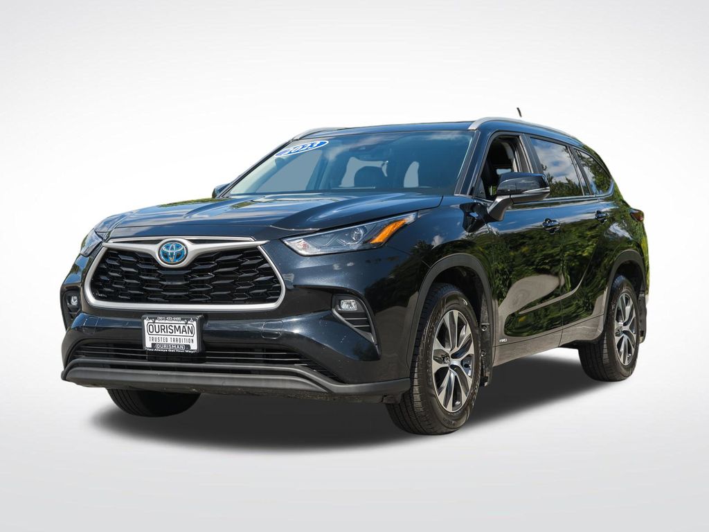 Used 2023 Toyota Highlander Hybrid XLE SUV