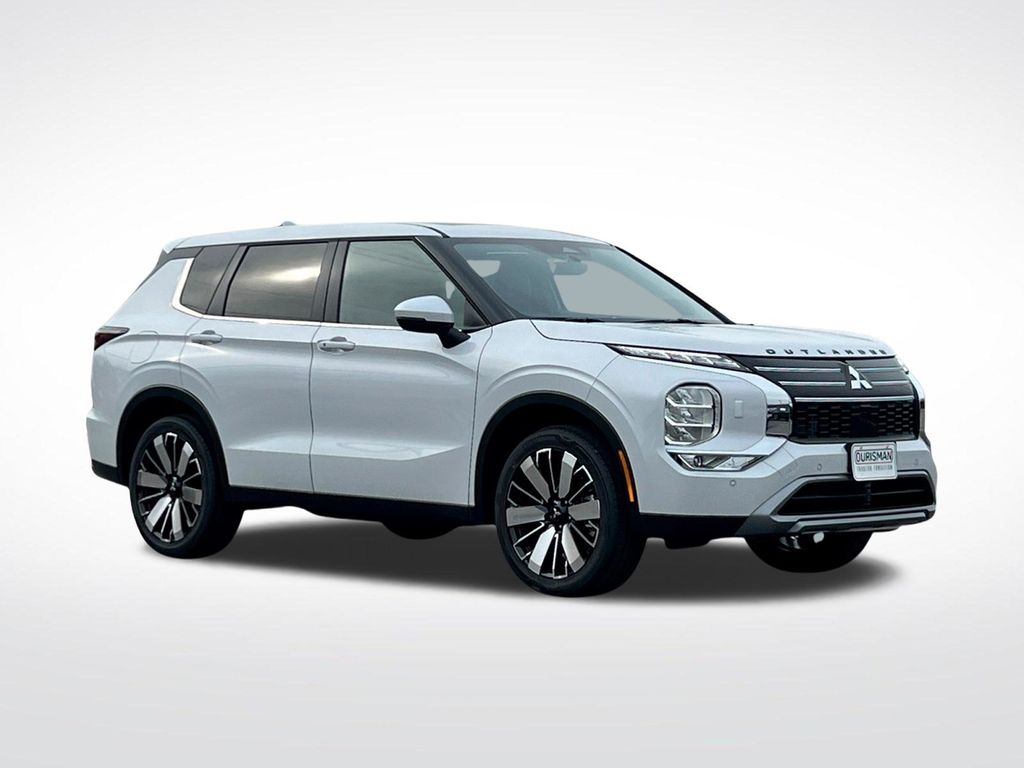 2026 Mitsubishi Outlander SE - Photo 1