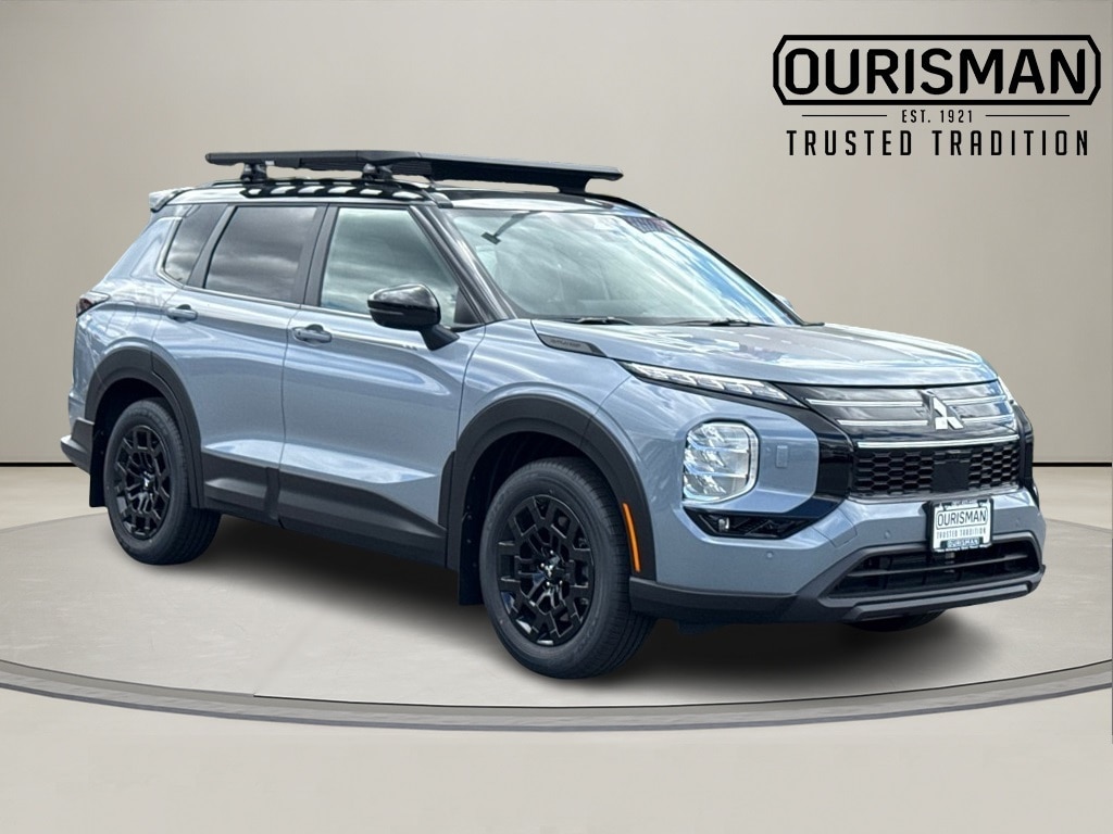2025 Mitsubishi Outlander Trail Edition's photo