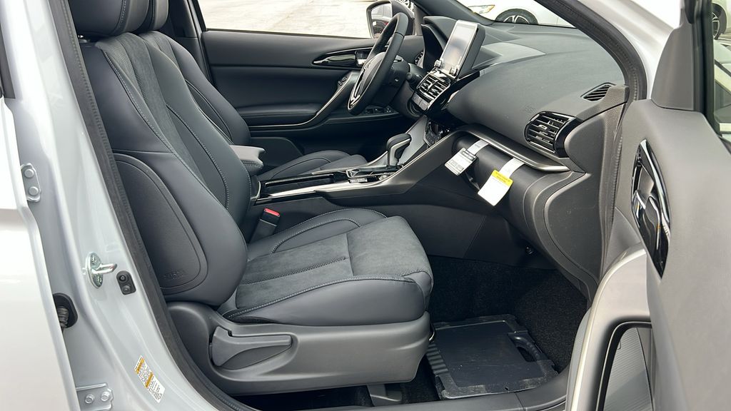 2026 Mitsubishi Eclipse Cross Black Edition - Photo 10