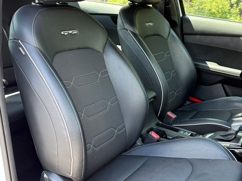 2022 Kia FORTE GT-Line - Photo 9