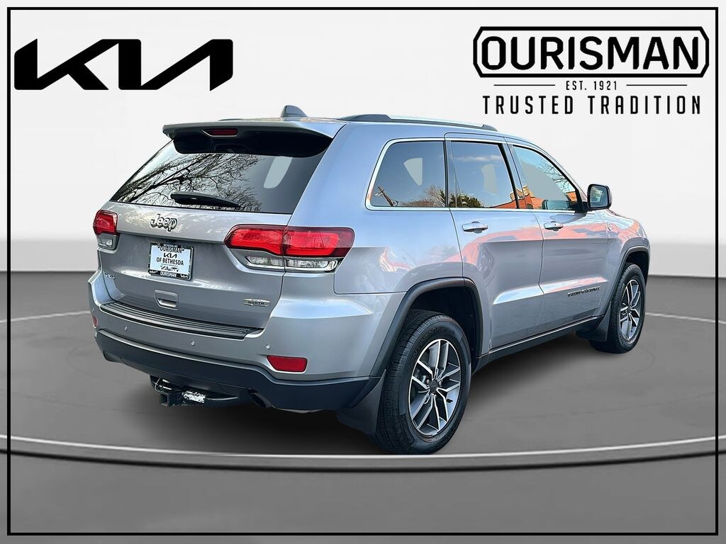 Used 2020 Jeep Grand Cherokee Laredo SUV