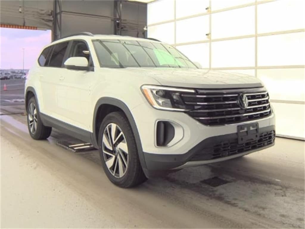 2024 Volkswagen Atlas SE w/Tech's photo