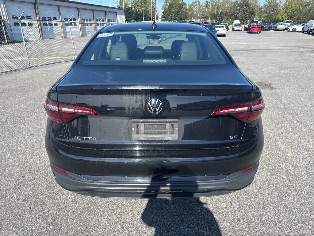 Used 2024 Volkswagen Jetta 1.5T SE Sedan