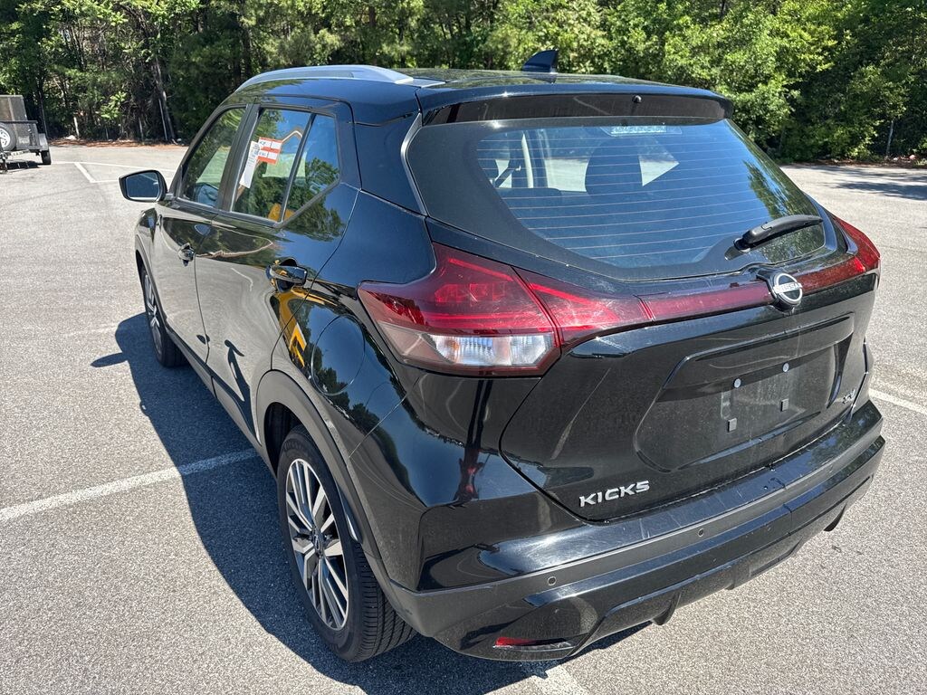 Used 2024 Nissan Kicks SV SUV