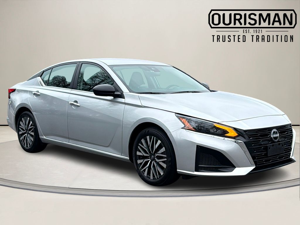 2024 Nissan Altima SV