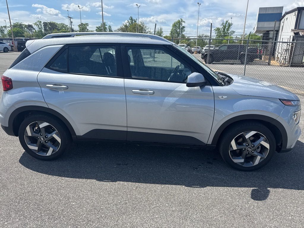 Used 2022 Hyundai Venue SEL with VIN KMHRC8A3XNU191864 for sale in Marlow Heights, MD