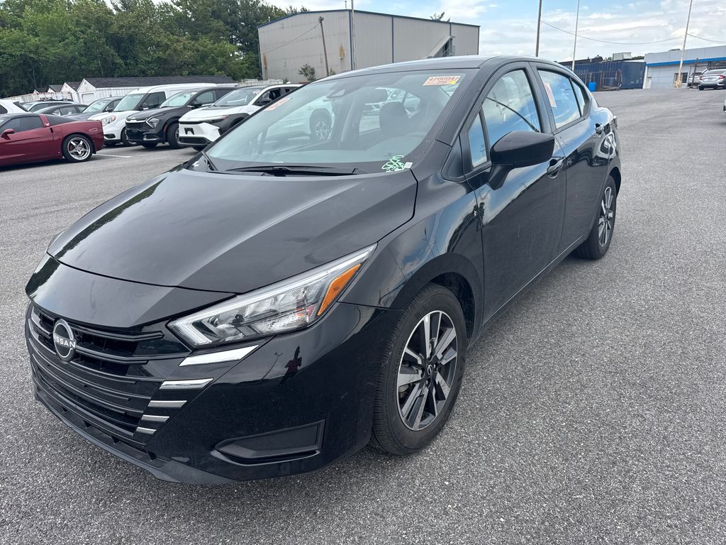 2025 Nissan Versa 1.6 SV CVT's photo