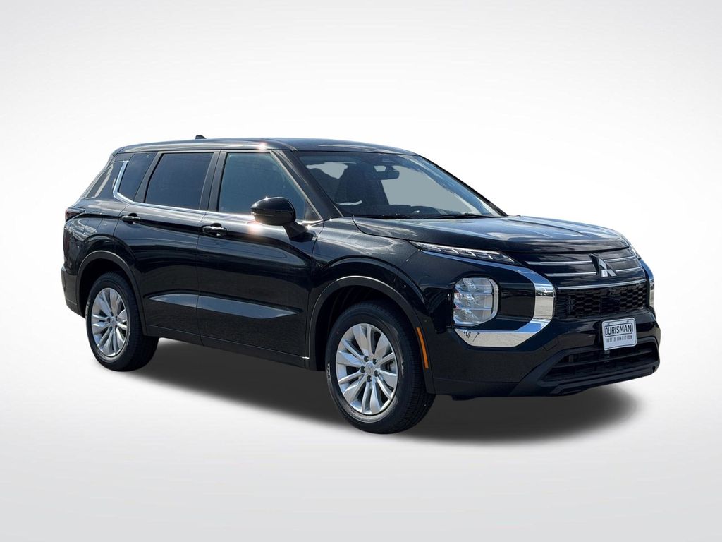 2026 Mitsubishi Outlander ES SUV