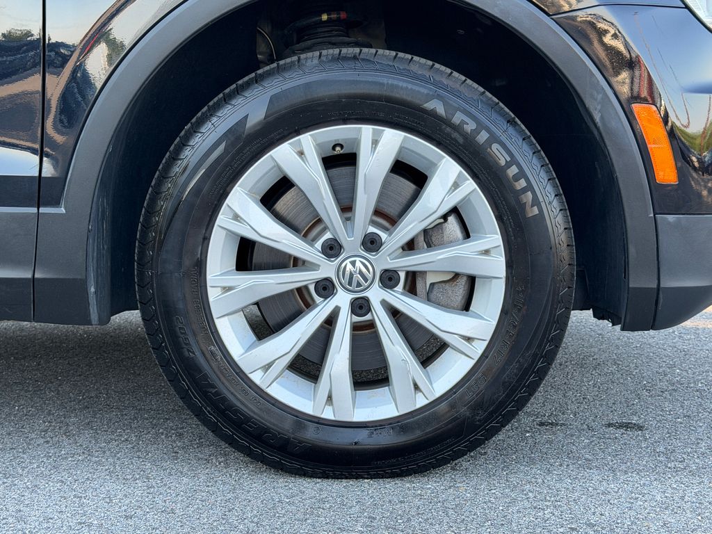 2019 Volkswagen Tiguan SE - Photo 6
