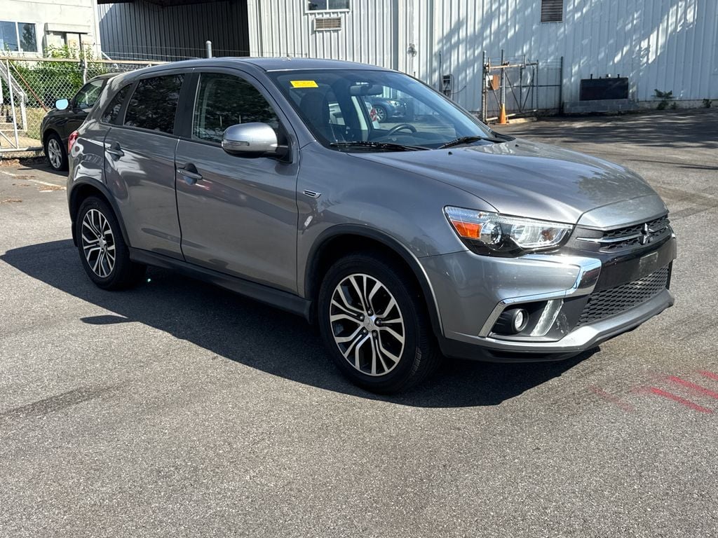 2018 Mitsubishi Outlander Sport 2.4 SE 2WD CVT's photo