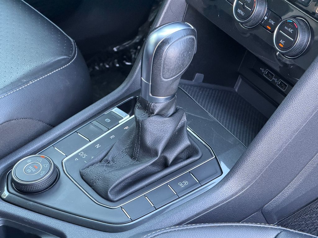 2019 Volkswagen Tiguan SE - Photo 10
