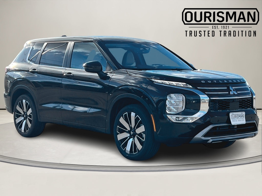 2026 Mitsubishi Outlander SE's photo