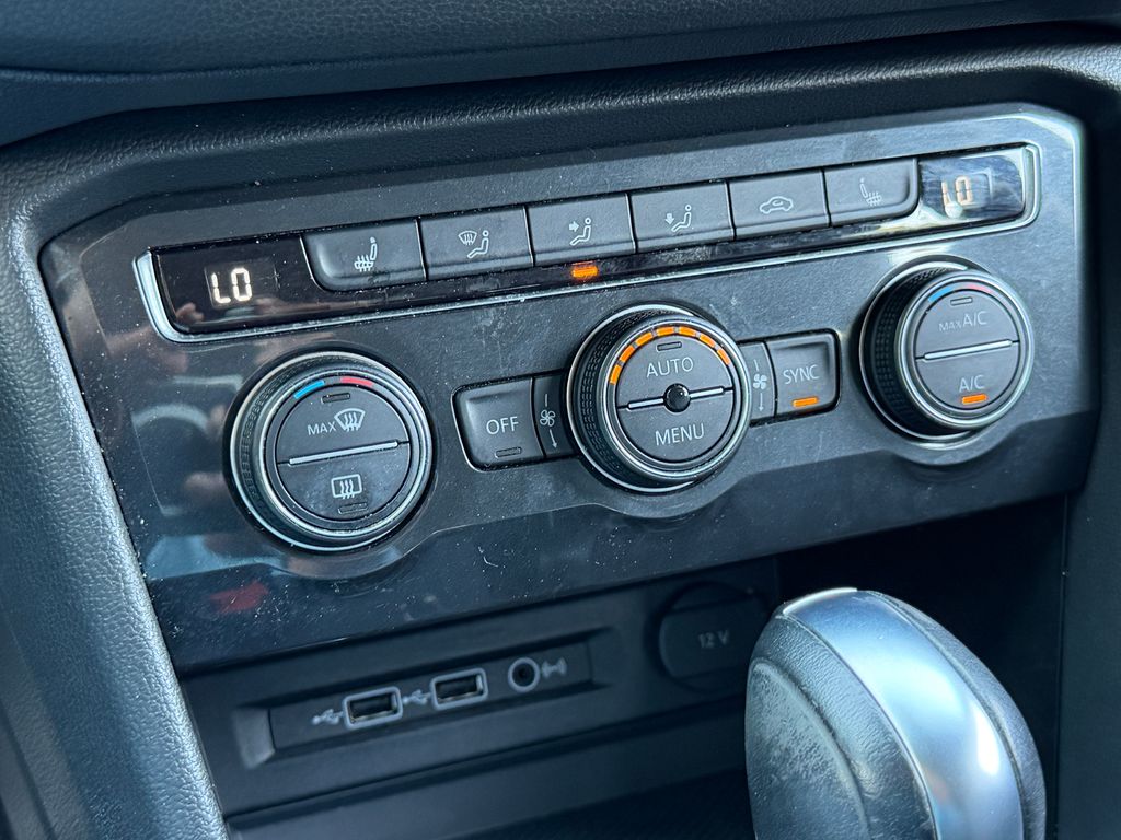 2019 Volkswagen Tiguan SE - Photo 24