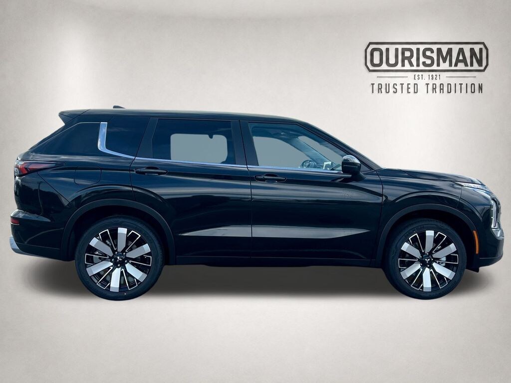 New 2026 Mitsubishi Outlander SE SUV