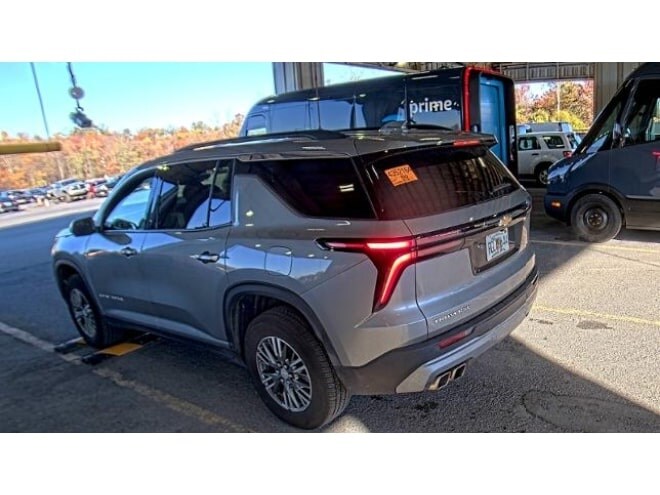 2024 Chevrolet Traverse 1LT photo 3