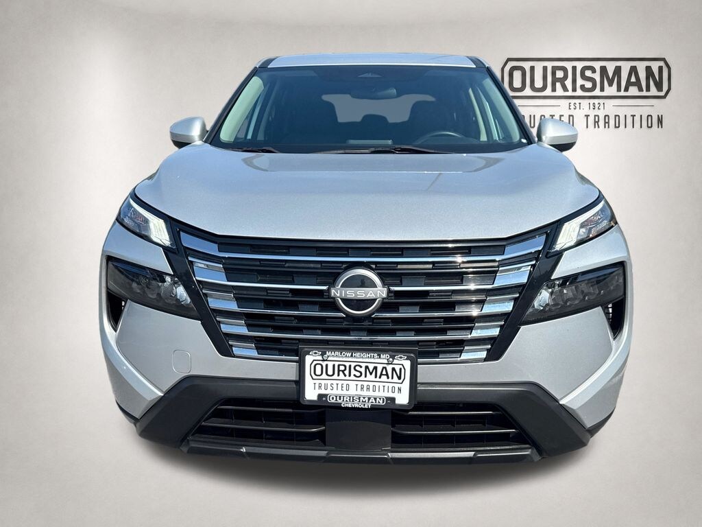 Used 2024 Nissan Rogue SV SUV