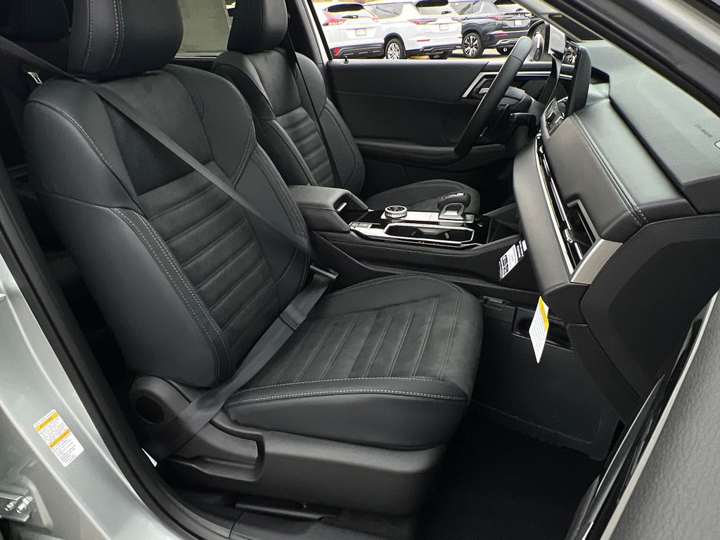 2026 Mitsubishi Outlander SE - Photo 8