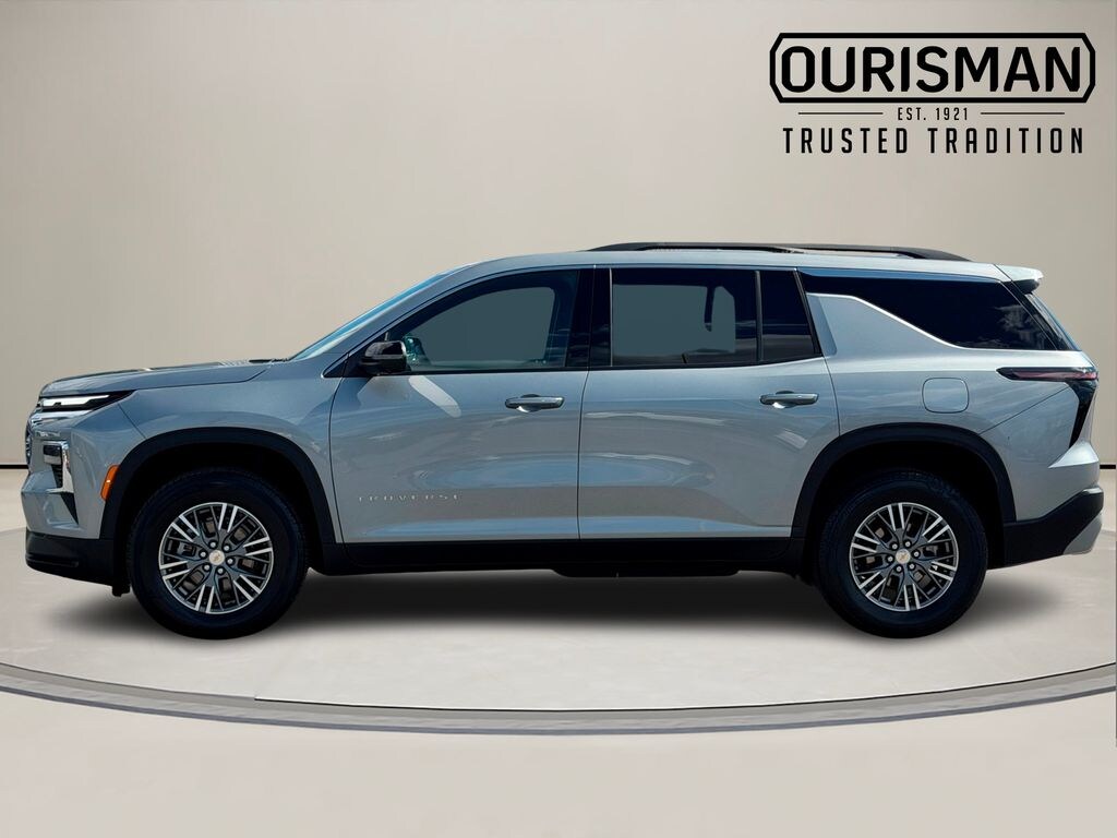 Used 2024 Chevrolet Traverse LT SUV