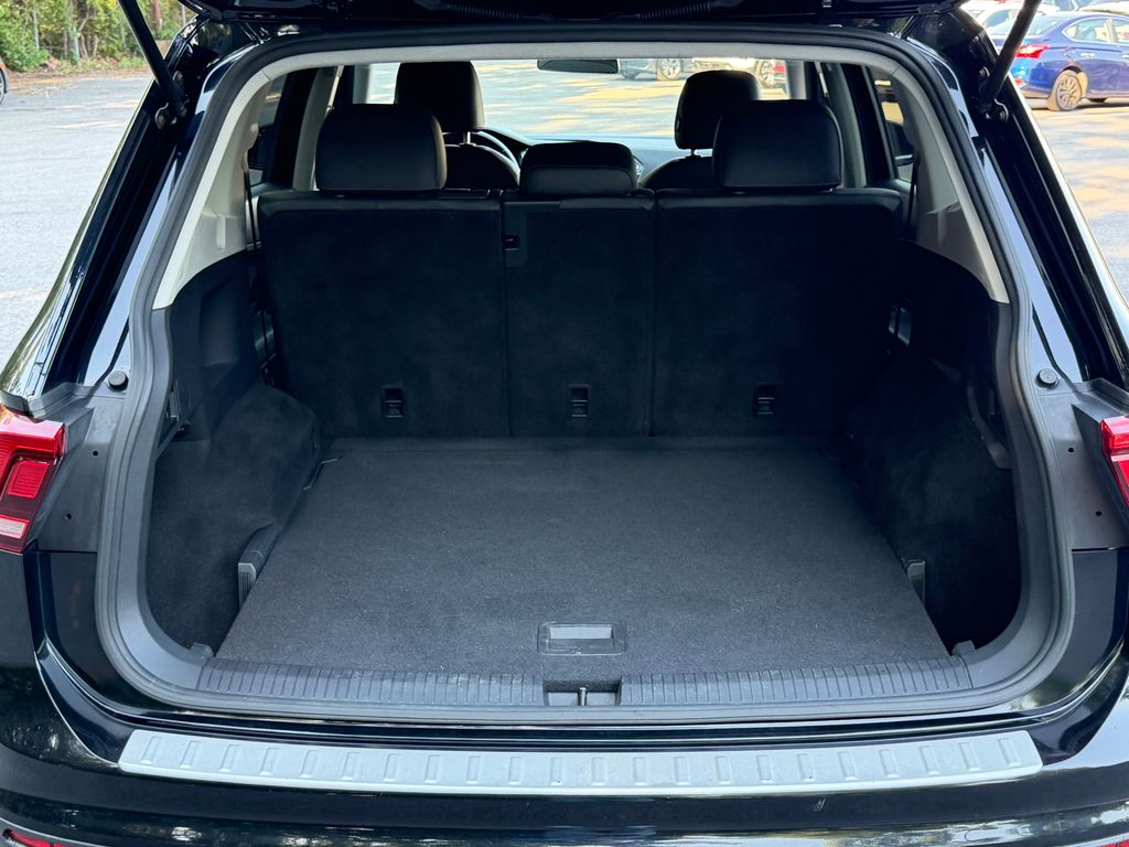 2019 Volkswagen Tiguan SE - Photo 13