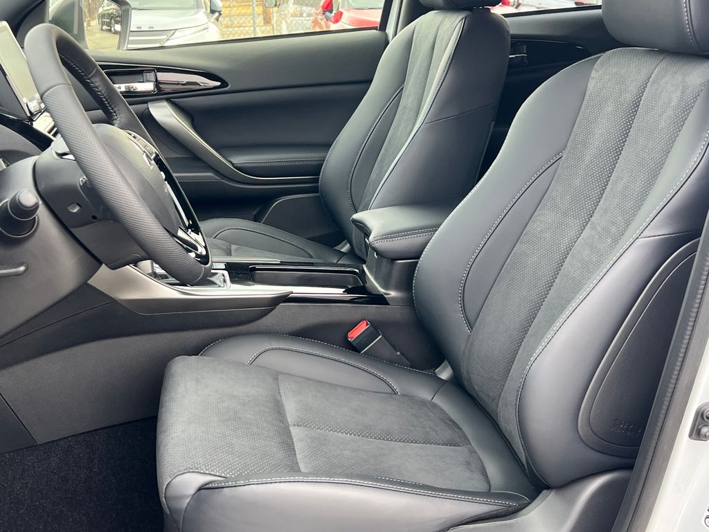 2026 Mitsubishi Eclipse Cross Black Edition - Photo 17