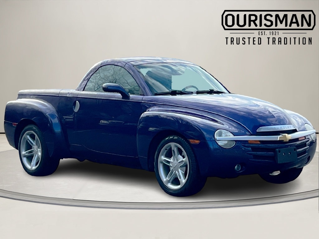 2004 Chevrolet SSR LS's photo