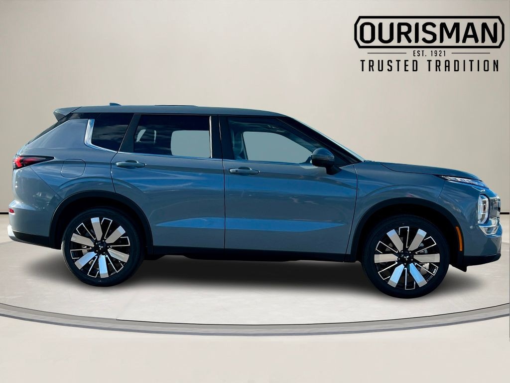 New 2026 Mitsubishi Outlander SE SUV