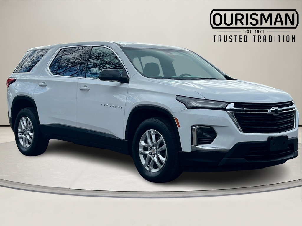 2023 Chevrolet Traverse LS's photo