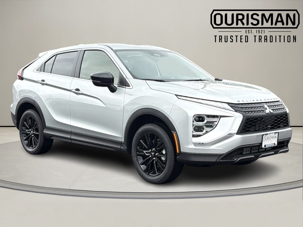 2026 Mitsubishi Eclipse Cross LE's photo