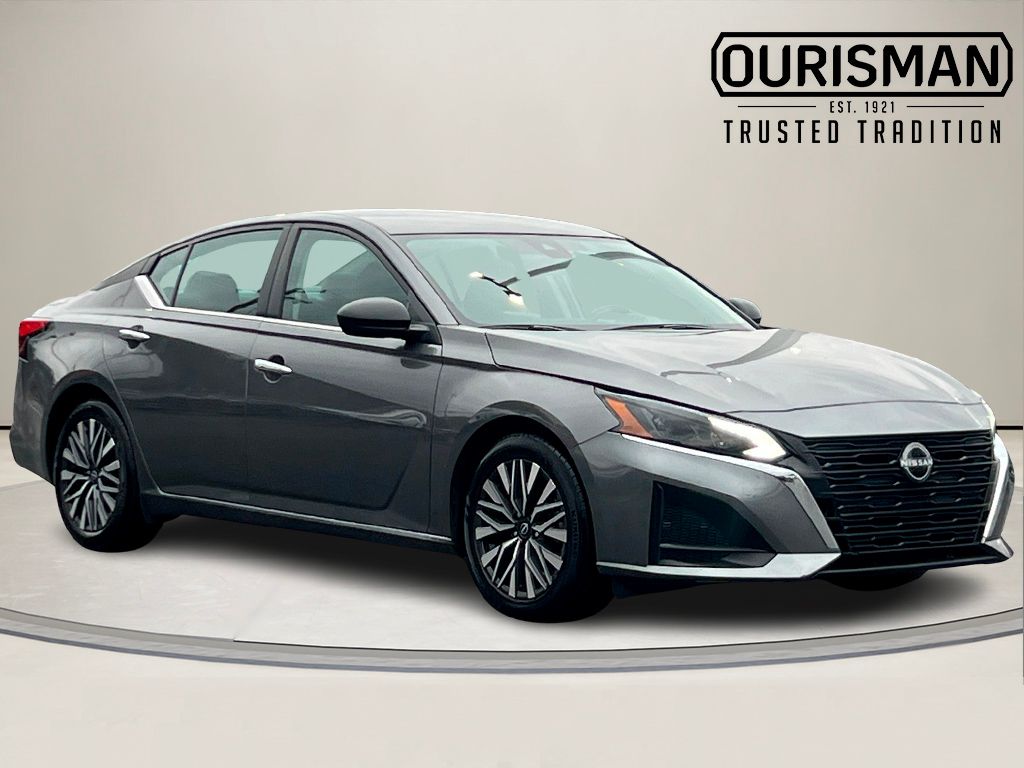 2024 Nissan Altima SV