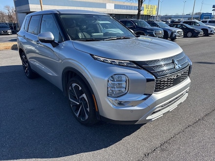 2024 Mitsubishi Outlander SE SUV