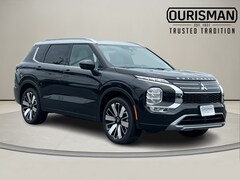 2025 Mitsubishi Outlander Platinum Edition SUV