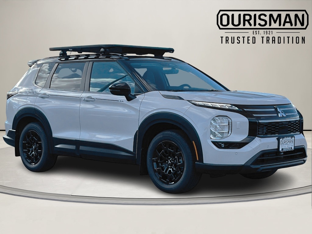 2026 Mitsubishi Outlander Trail Edition's photo